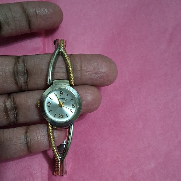 quartz Accessories - Chic Two-Tone Women's Watch